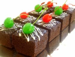 Resep Brownies Kukus Anti Gagal Lembut Lumer Super Mudah!