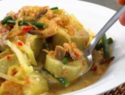 Resep Lontong Sayur Legendaris Kuah Gurih Sayur Segar Bikin Nagih!