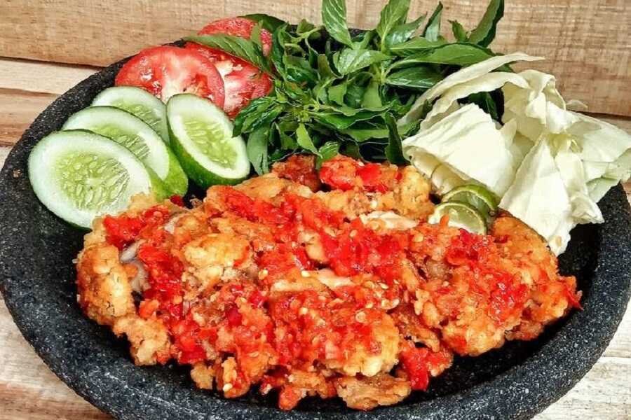 Resep Ayam Geprek Super Kriuk Juicy Bikin Nagih!