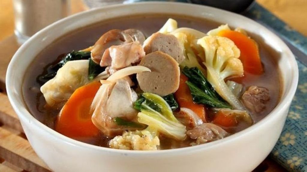 Resep Bakso Simpel Anti Gagal Lembut Kuah Segar!