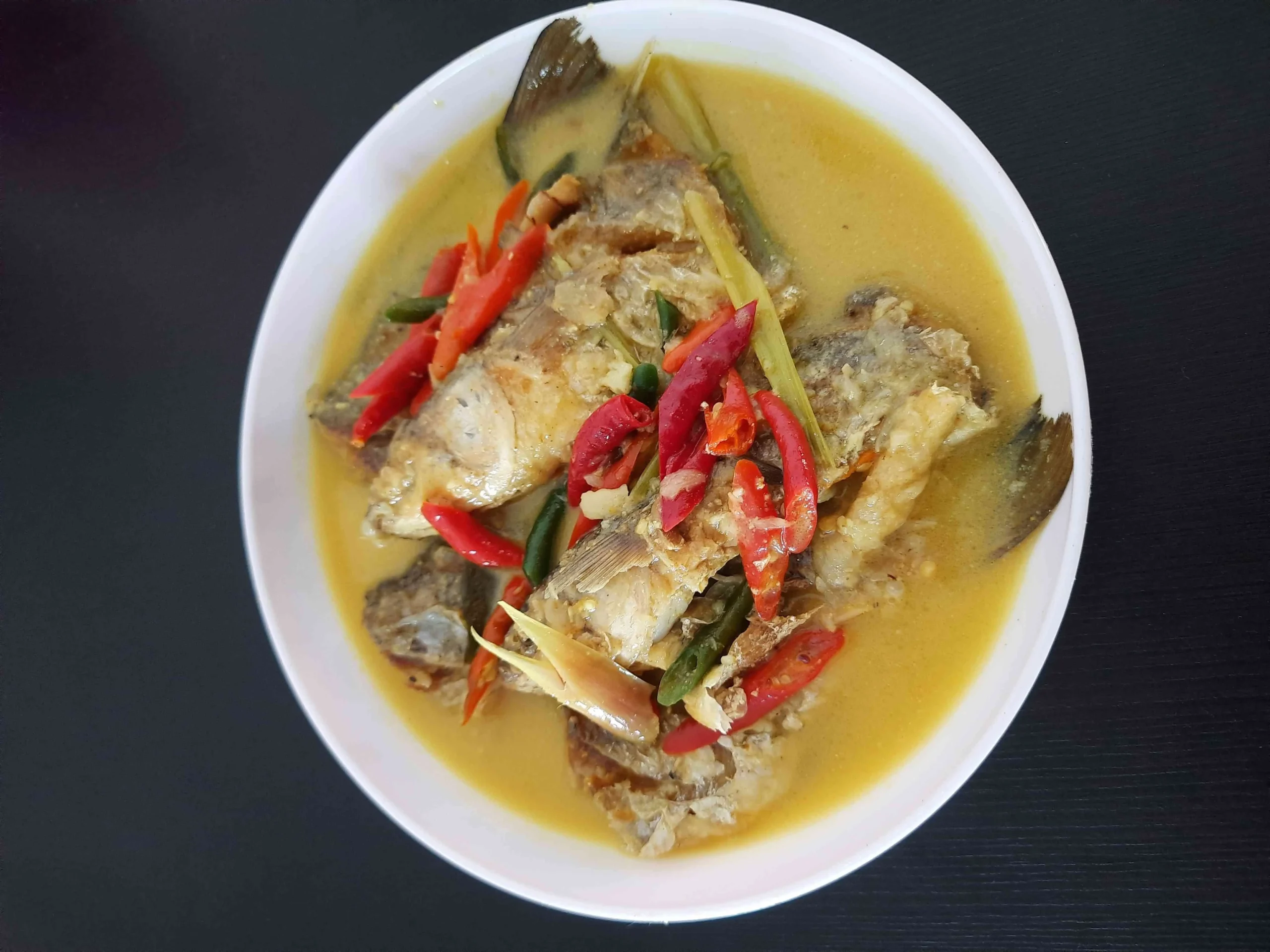 Resep Ikan Laut Kuah Santan Gurih Sederhana Bikin Nagih!