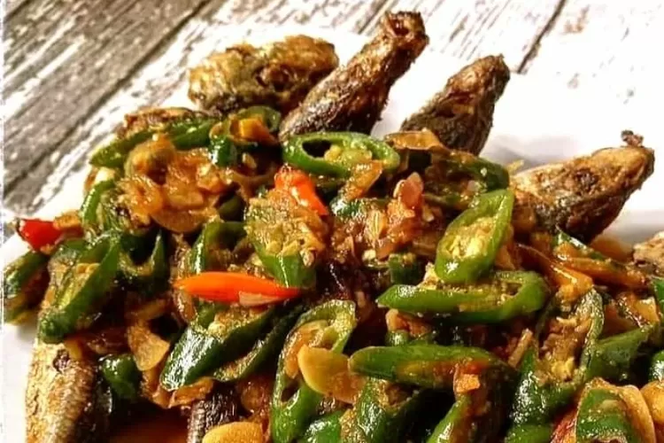 Resep Ikan Layang Anti Gagal Enak Sederhana Hemat!