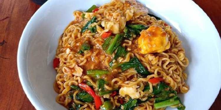Resep Mie Nyemek Anti Gagal Pedes Gurih Bikin Nagih!