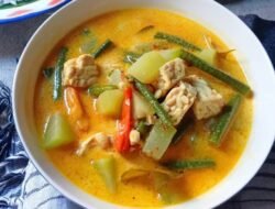 Resep Sayur Lodeh Legendaris Rahasia Kuah Santan Kental Gurihnya!